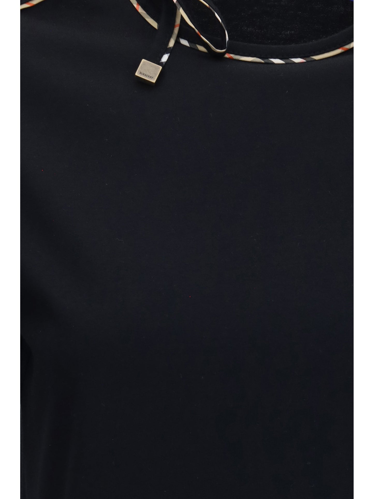 Burberry Women T-Shirt With Cut-Out Detail