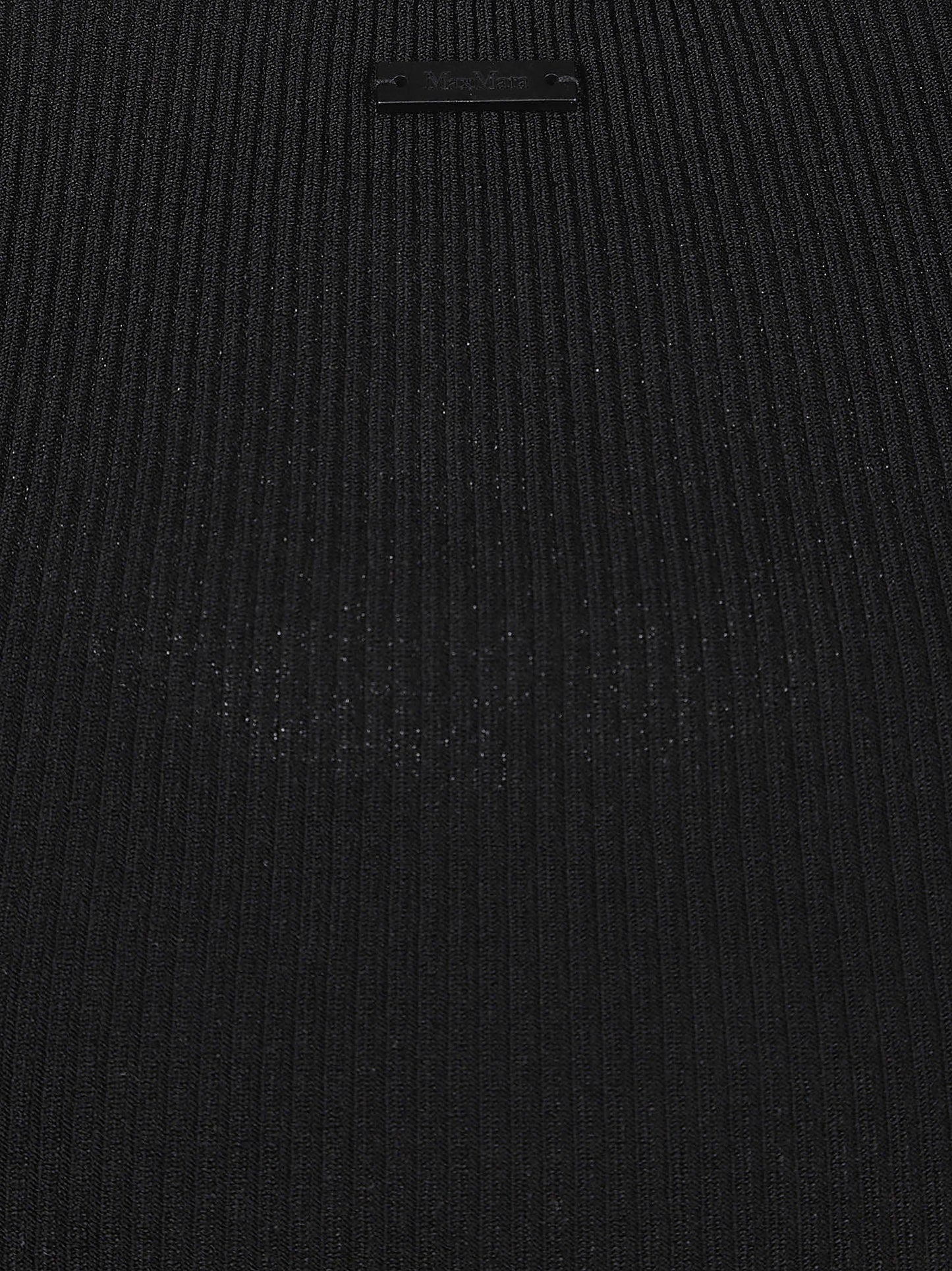 Fitted Ribbed Tank Top with Scoop Neckline