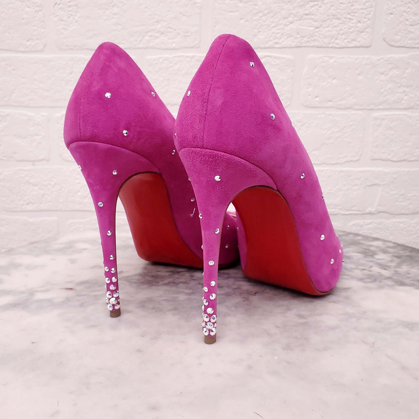 CHRISTIAN LOUBOUTIN DEGRASTRASS PINK SUEDE PUMP WITH CRYSTAL DETAIL - SIZE 40.5