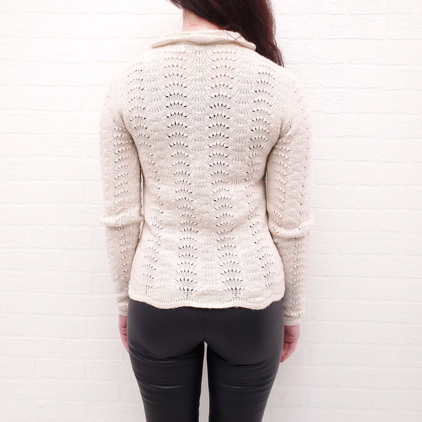 DOLCE & GABBANA CREAM CROCHET CARDIGAN WITH PEARL AND CRYSTAL BUTTONS - SIZE 42