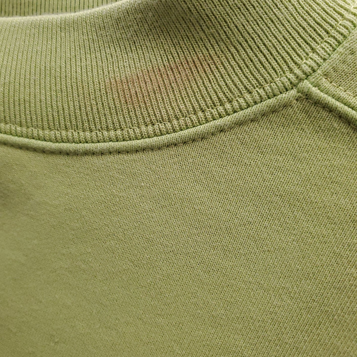 GUCCI NEON GREEN CROPPED LOGO SWEATER - SIZE M