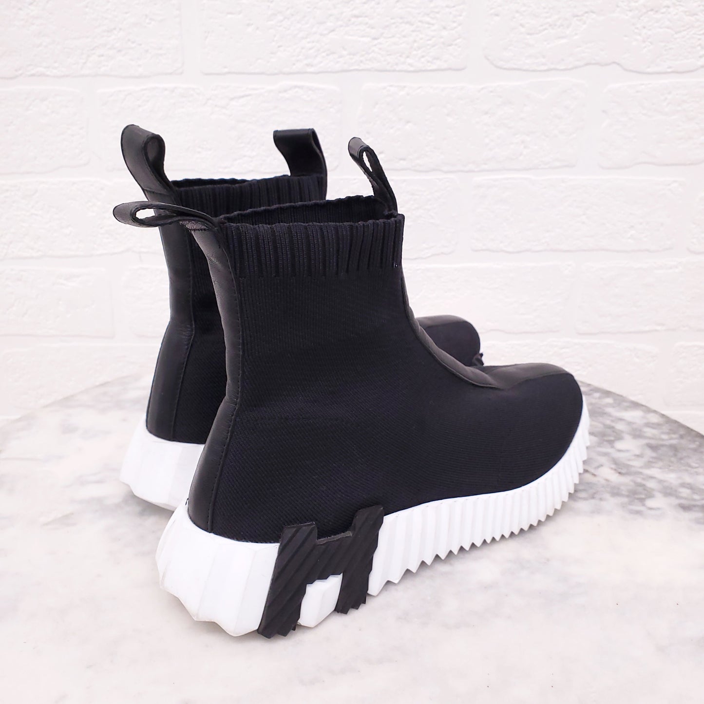 HERMÈS BLACK 'FUN SNEAKER' - SIZE 35