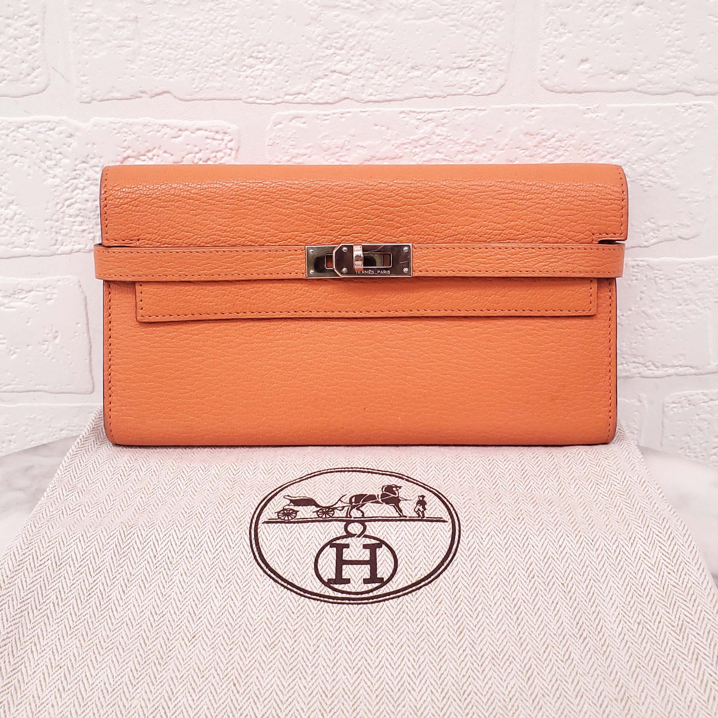 HERMÈS ORANGE KELLY WALLET