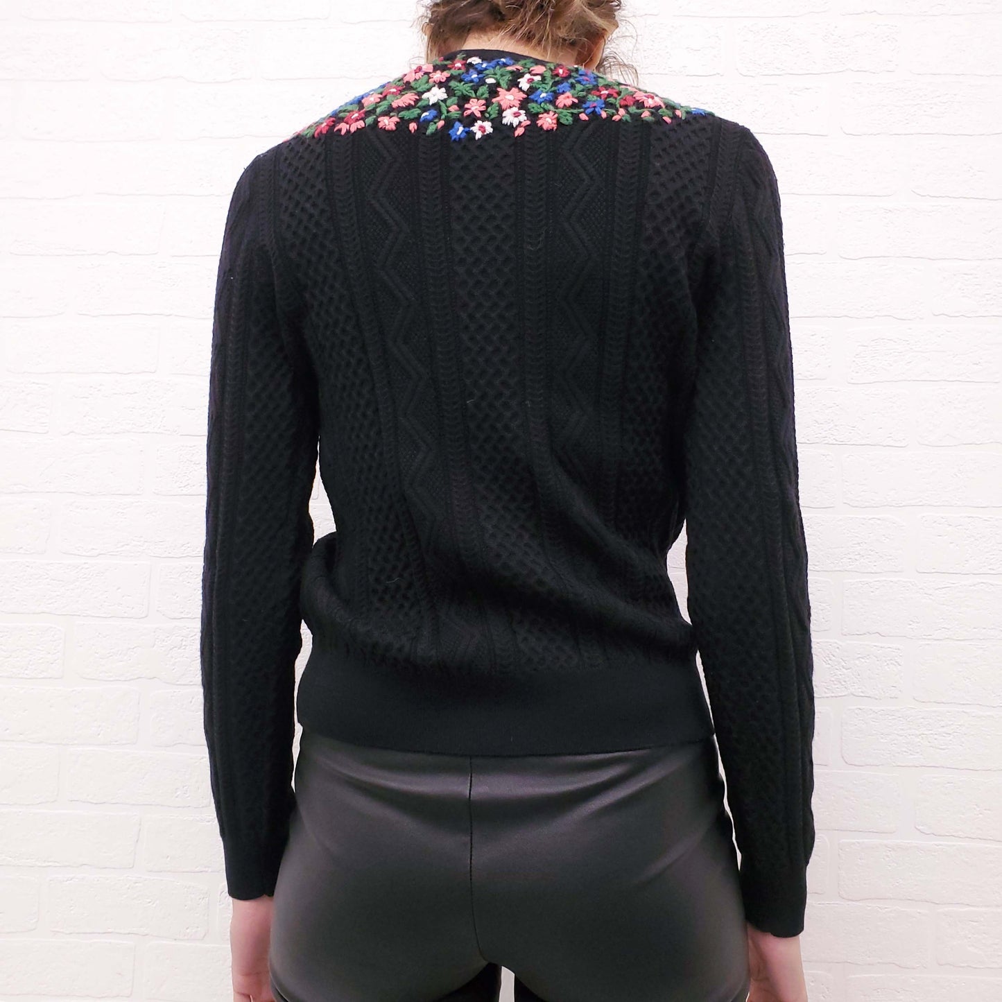 VALENTINO BLACK CABLE KNIT SWEATER WITH FLORAL EMBROIDERY - SIZE M