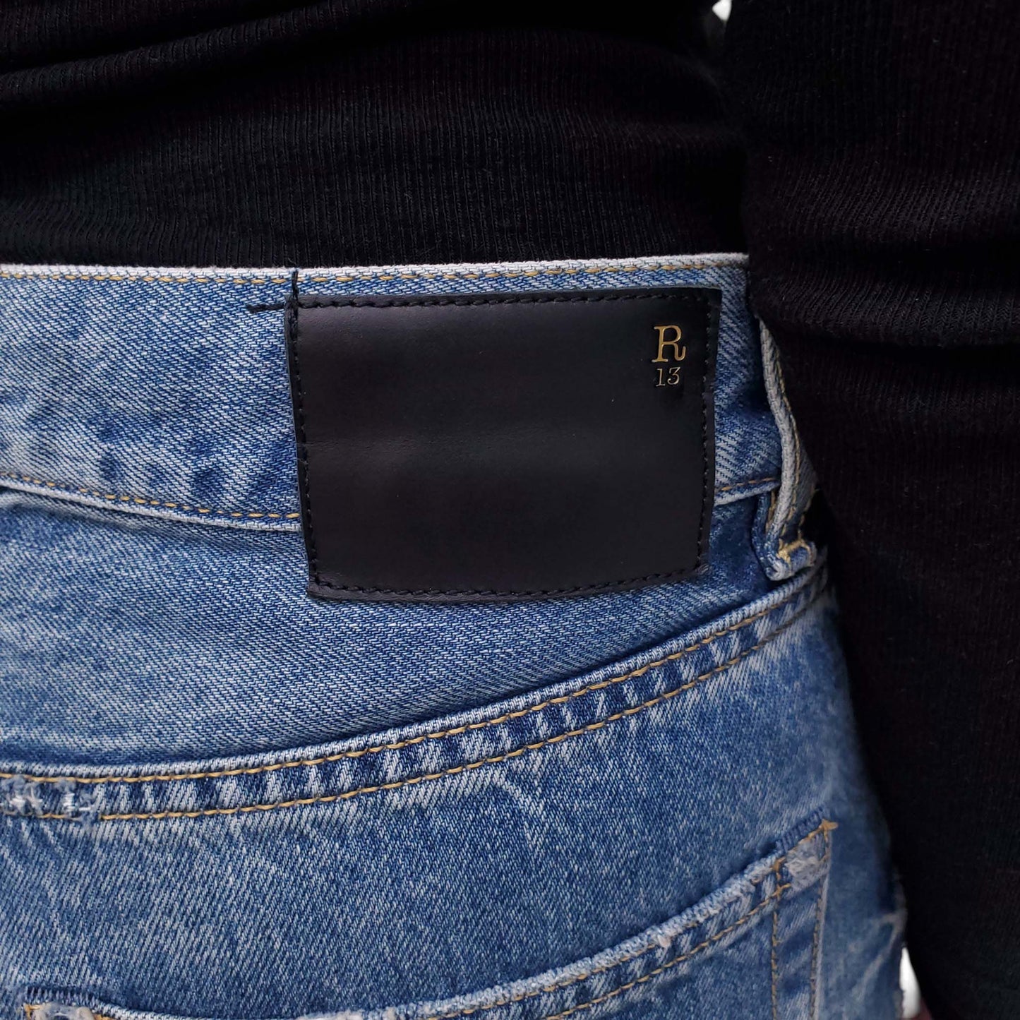 R13 'BOYFRIEND' JEANS WITH DISTRESSED DETAIL - SIZE 26