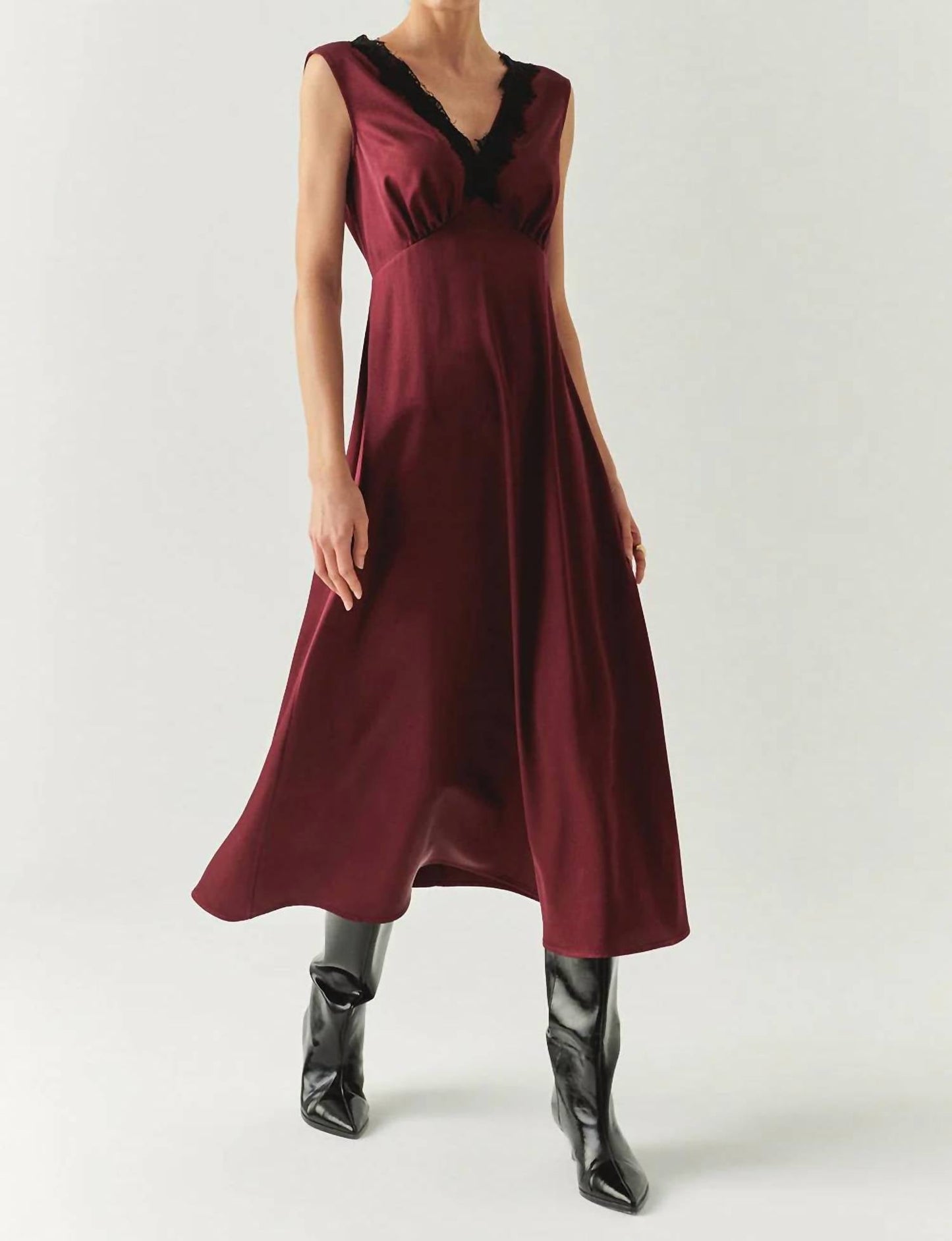 Chana Dress Lace Collar Satin Midi Dress In Red