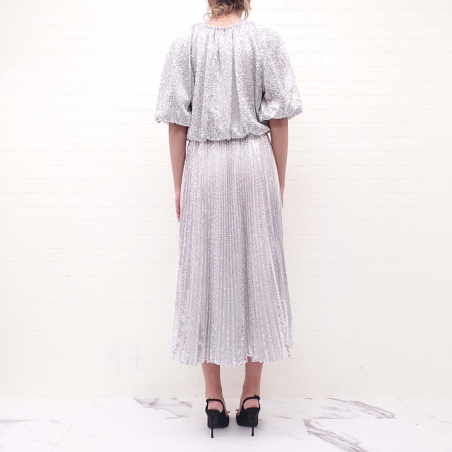 HUISHAN ZHANG SEQUIN SILVER PLEATED DRESS - SIZE 6