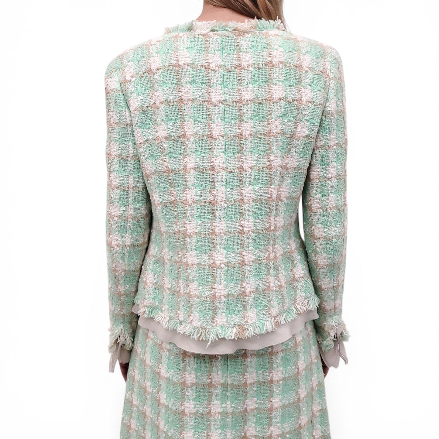 CHANEL MINT GREEN HOUNDSTOOTH TWEED SUIT WITH REMOVABLE CAMILA BROOCHES - SIZE 40