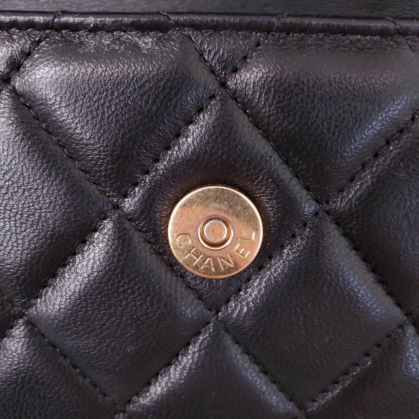 CHANEL MINI LEATHER CROSSBODY BAG WITH TOP HANDLE