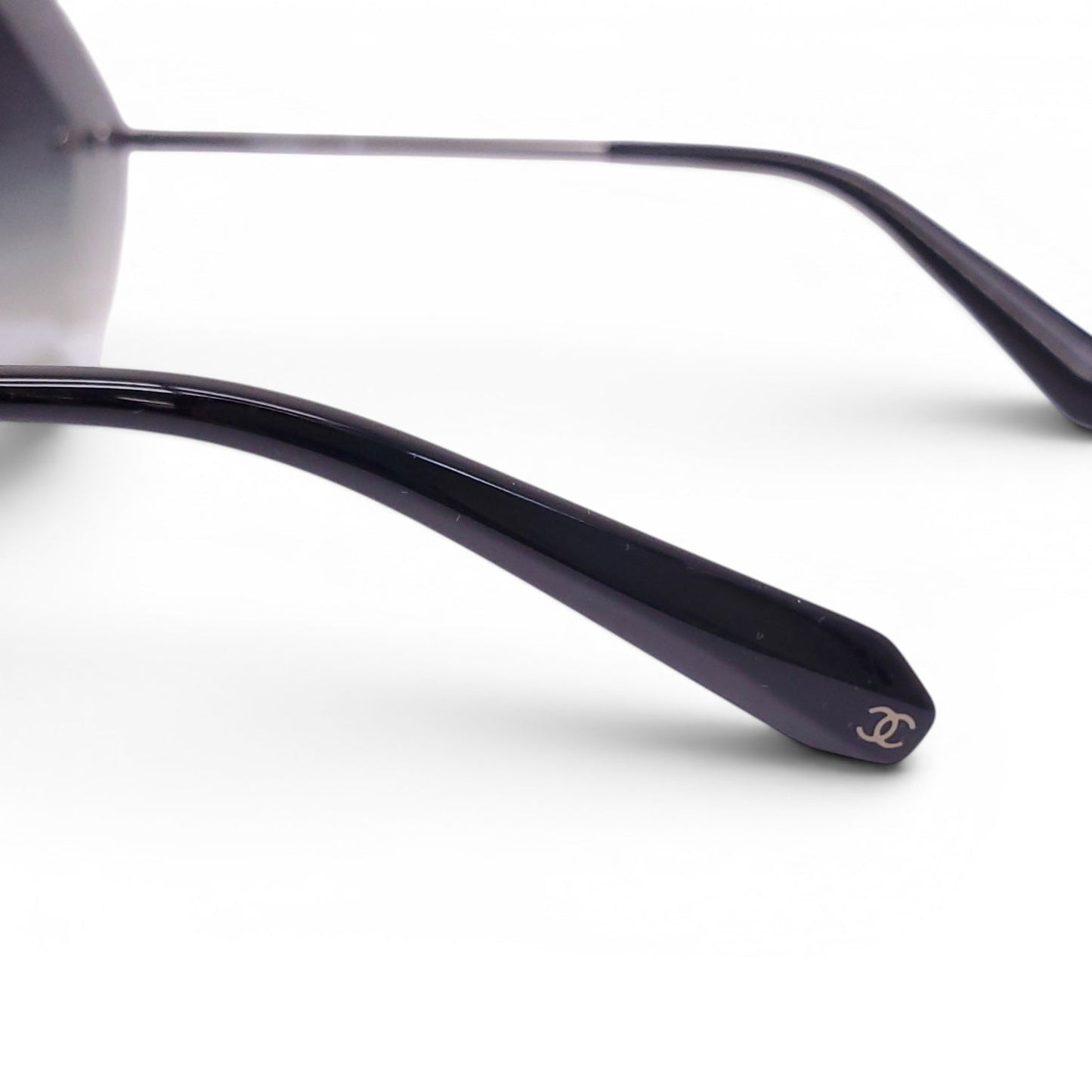CHANEL SILVER LARGE FRAME SUNGLASSES WITH CC LOGO