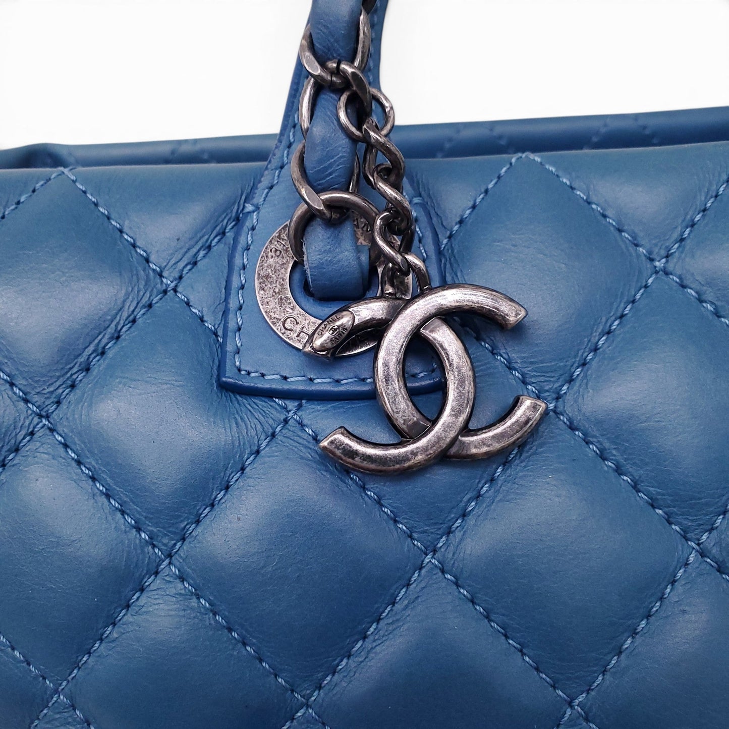 CHANEL BLUE LEATHER TOTE BAG