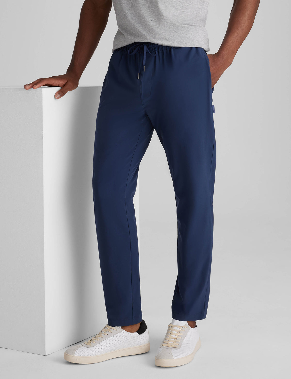 Men's Luxe Traveler Woven Pant