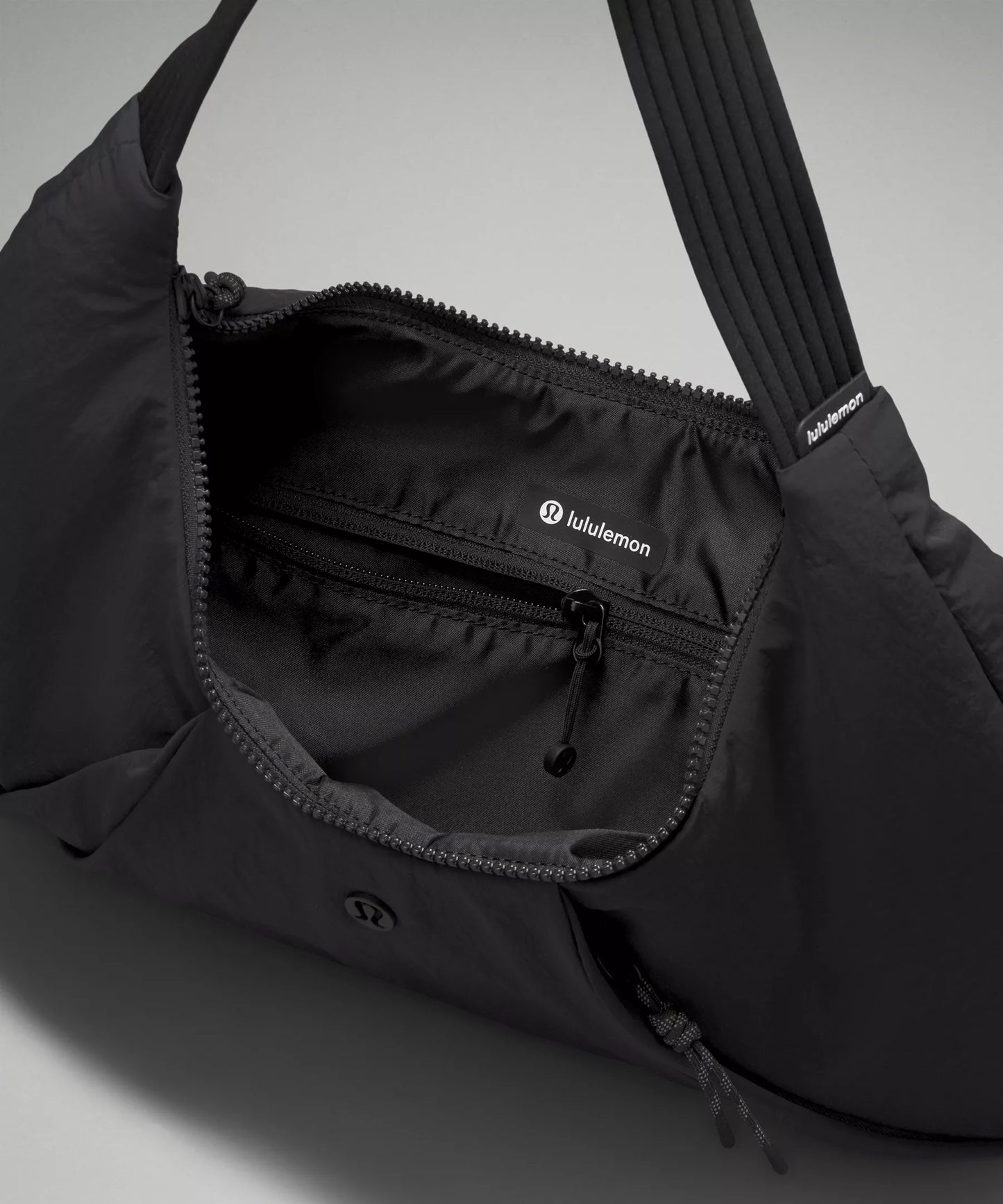 Pleated Shoulder Bag 10L