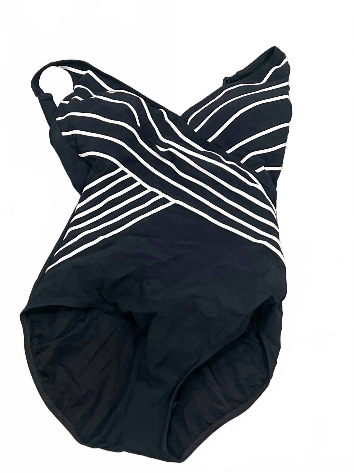 Women’S Embrace V-Neck Surplice One Piece Swimsuit In Black/white