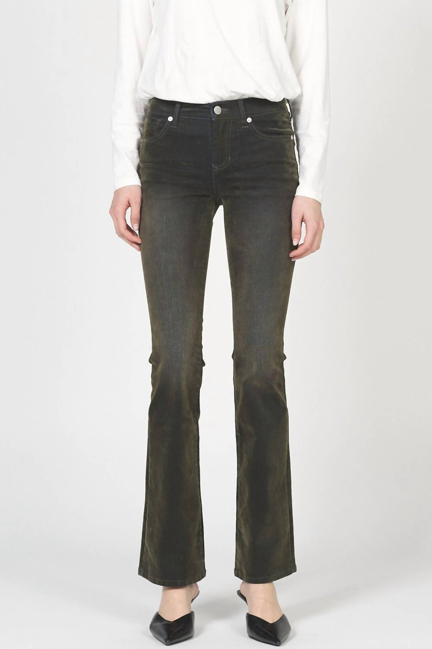 Jaxtyn Bootcut Jean In Olive