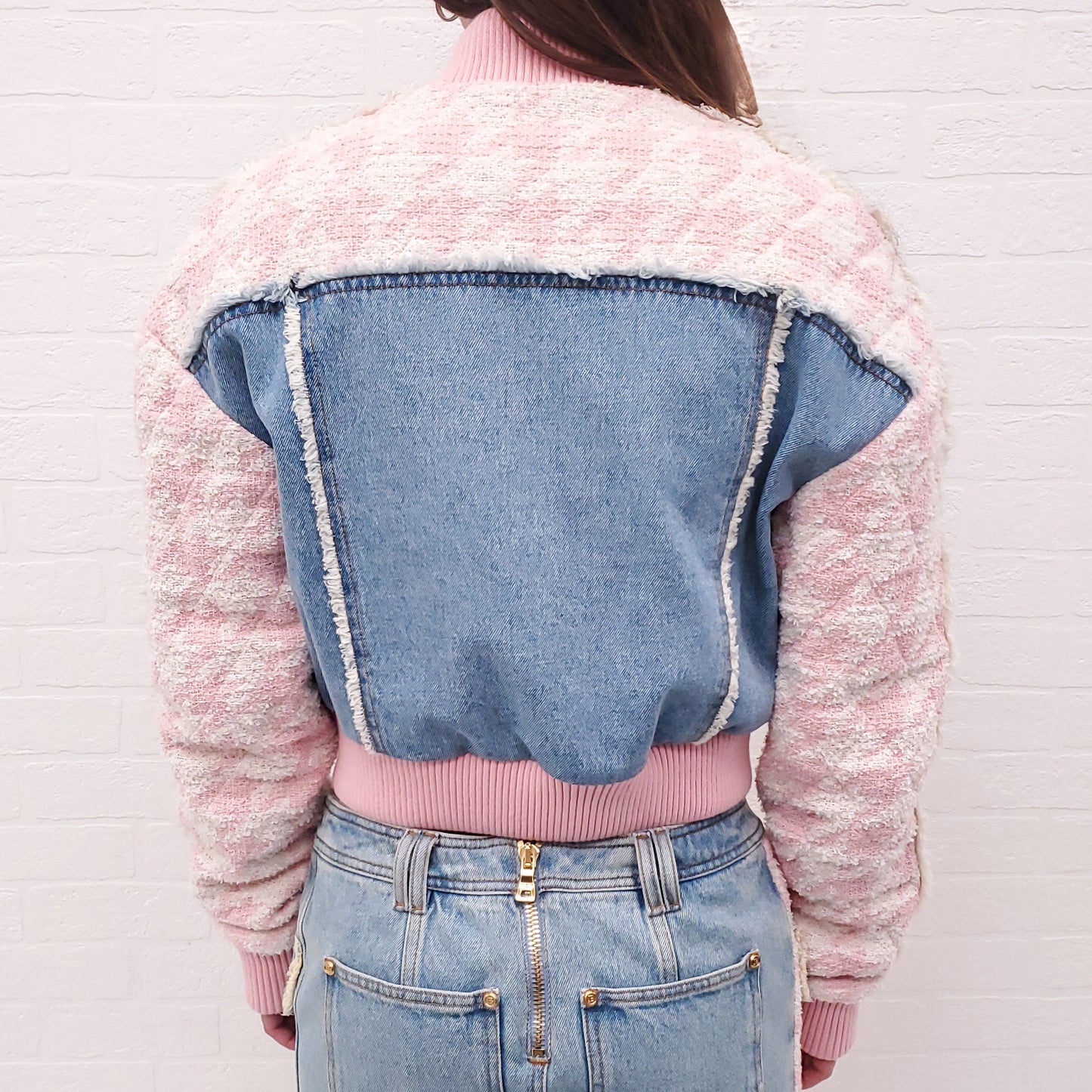 BALMAIN PINK TWEED AND DENIM JACKET WITH GOLD LOGO BUTTONS - SIZE 36