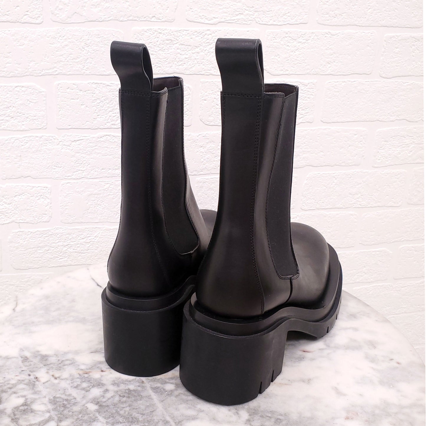 BOTTEGA VENETA BLACK CHUNKY CHELSEA BOOTS - SIZE 40.5