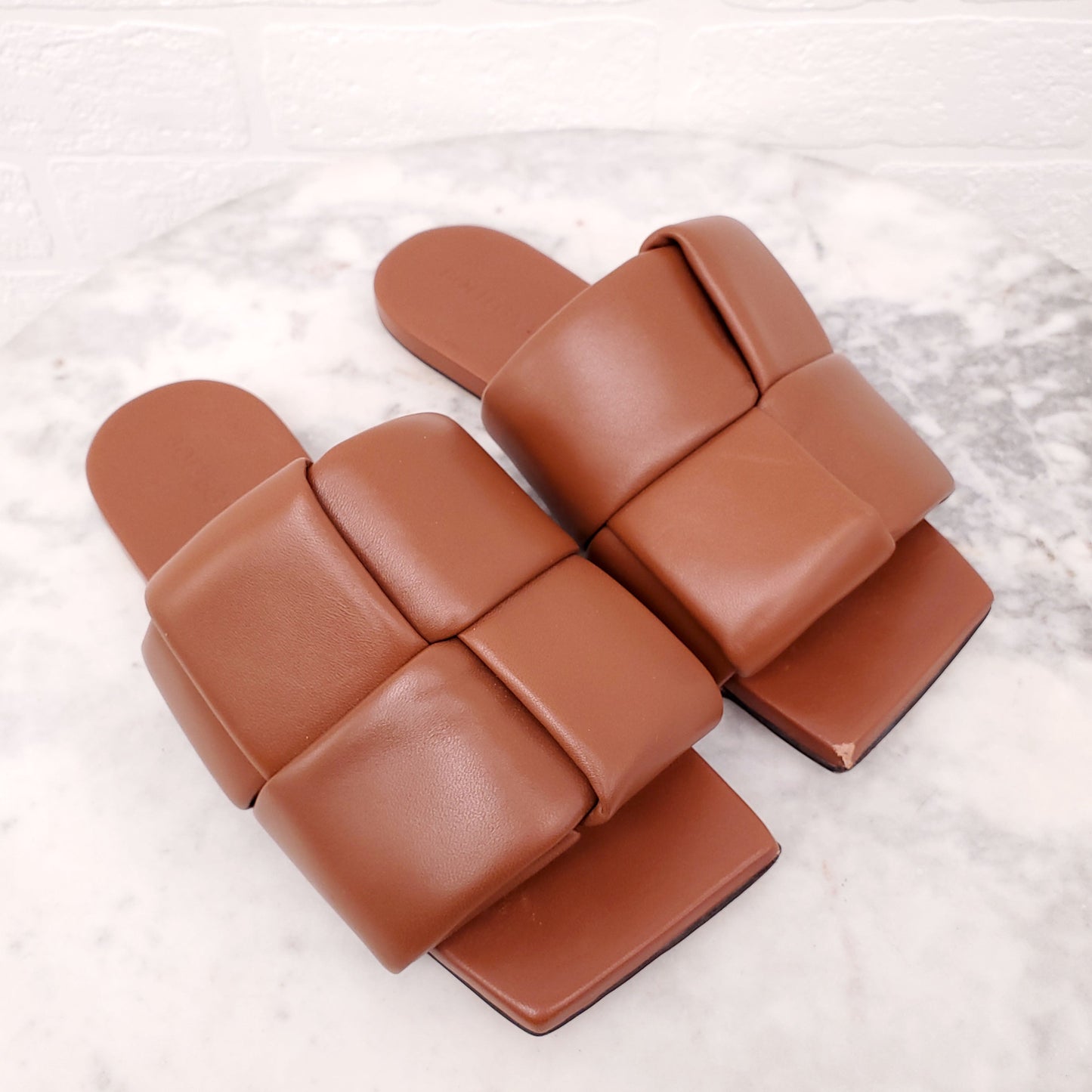 BOTTEGA VENETA BROWN LEATHER SLIDES - SIZE 35.5
