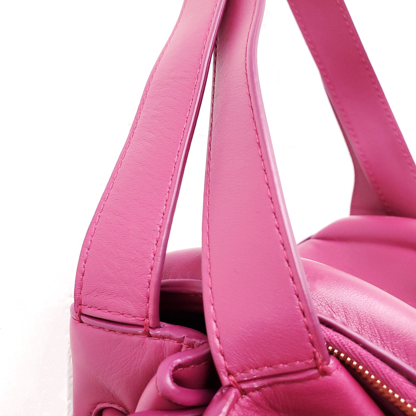 BOTTEGA VENETA FUSCIA 2WAY BEAK BAG