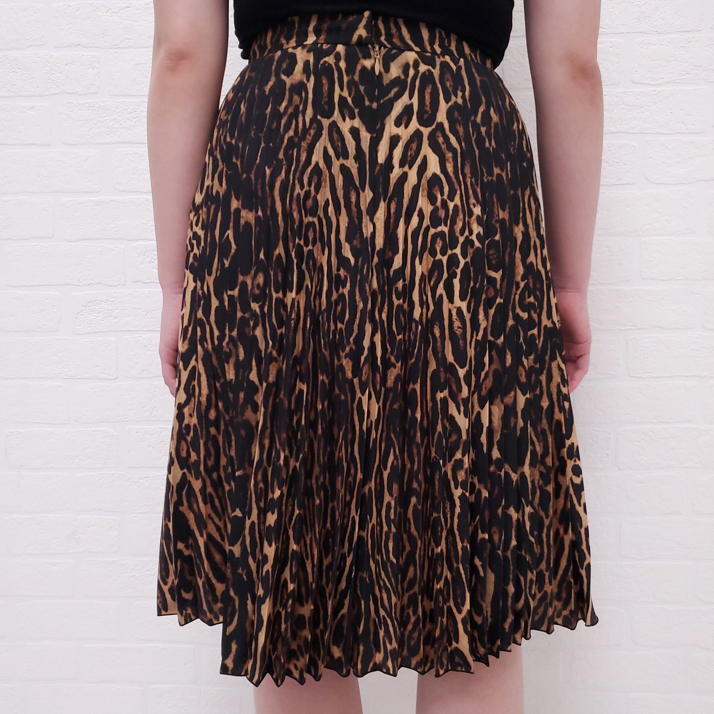 BURBERRY LEOPARD PLEATED SKIRT - SIZE 4