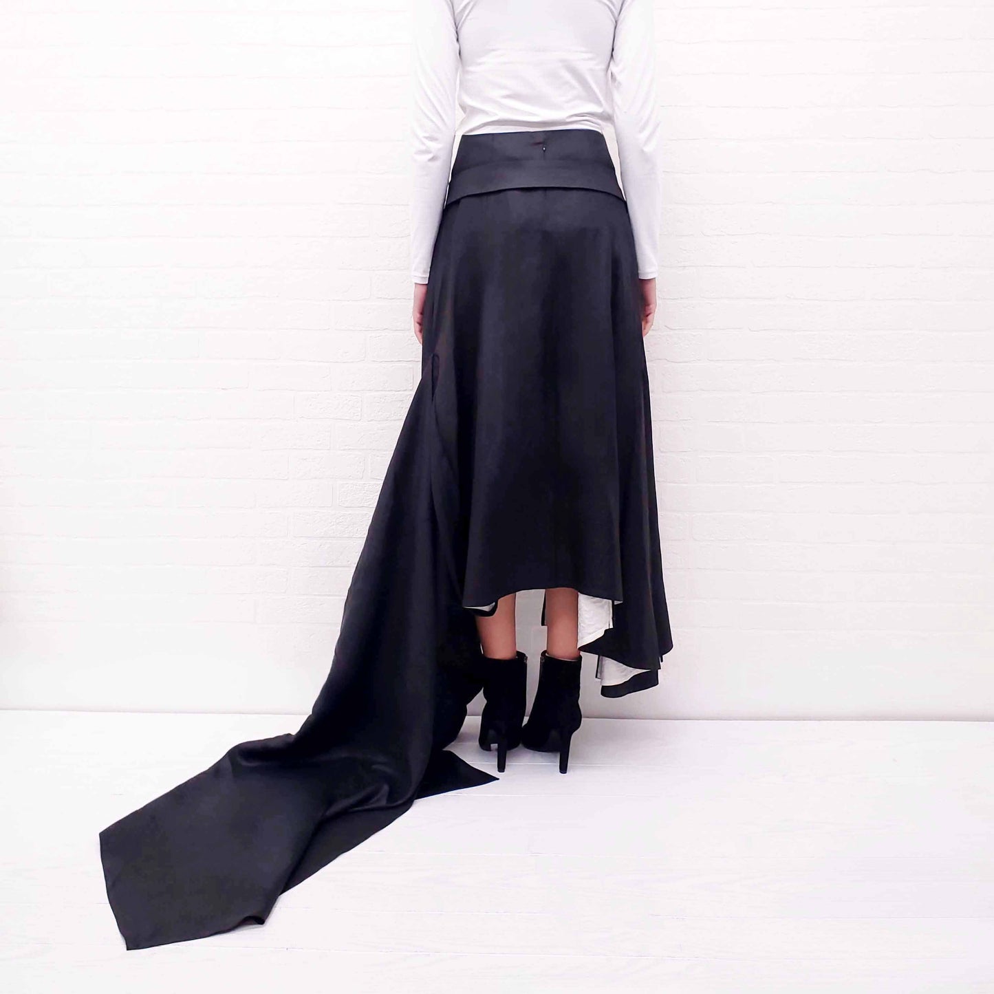 CELINE RUNWAY BLACK SKIRT WITH GOLD CLASP DETAIL - SIZE 38