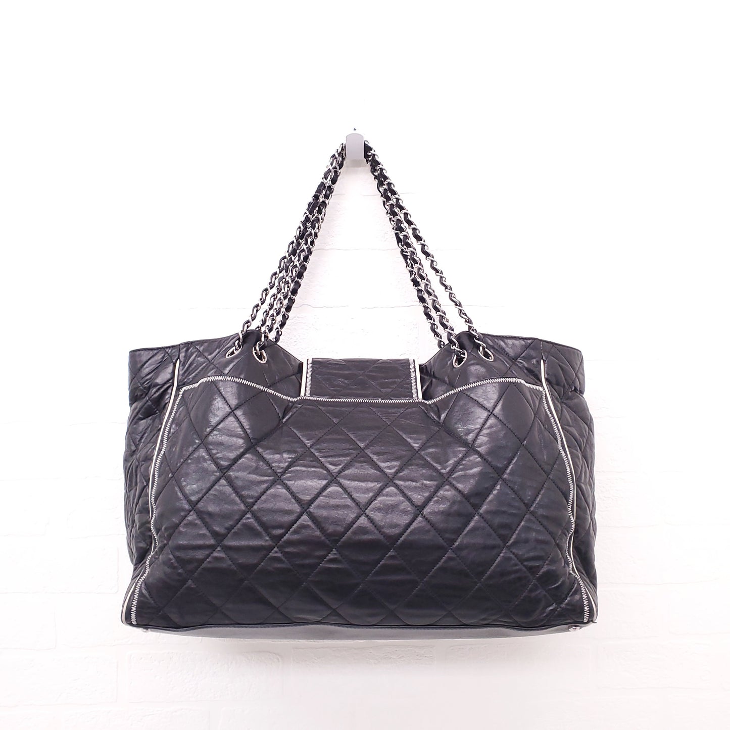 CHANEL BLACK RE-ISSUE CC BLACK TOTE BAG WITH CREAM PIPING