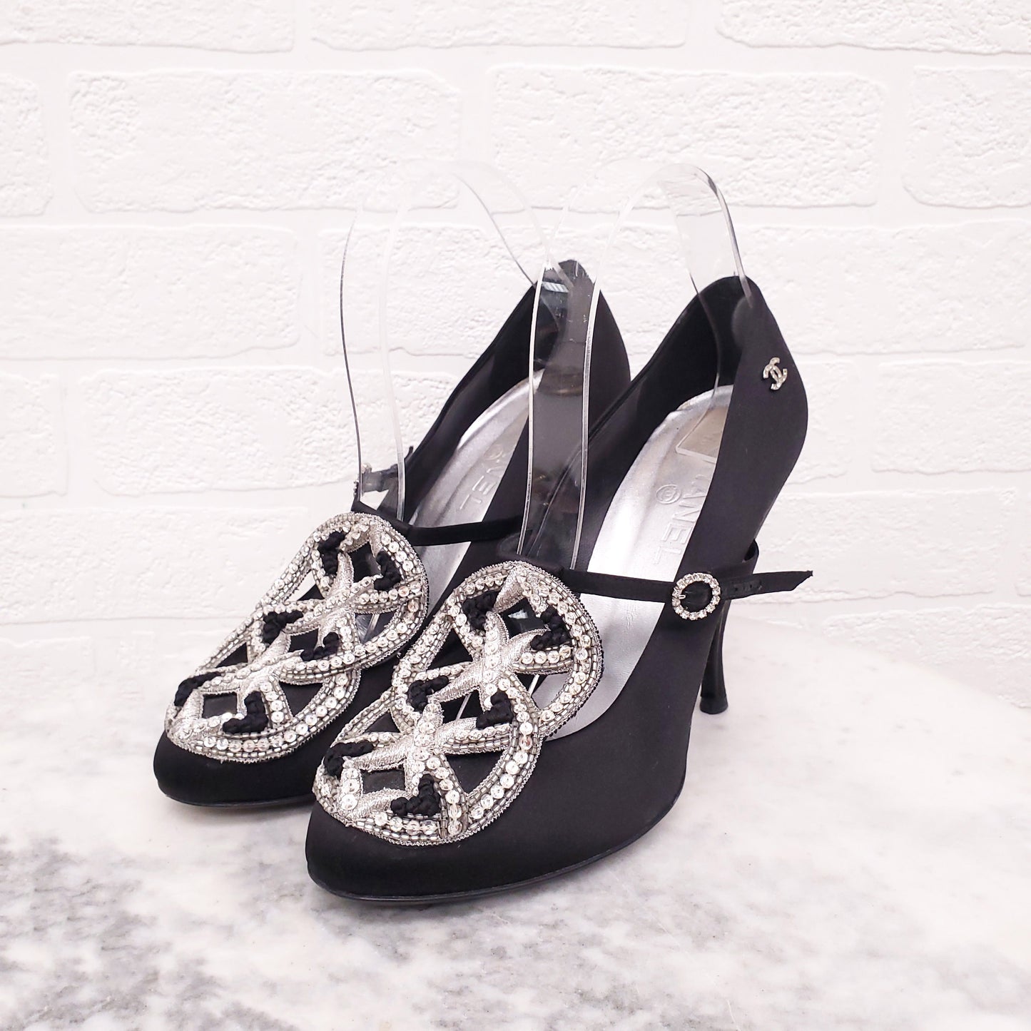 CHANEL BLACK SATIN HEELS WITH SILVER SEQUIN DETAIL - SIZE 40
