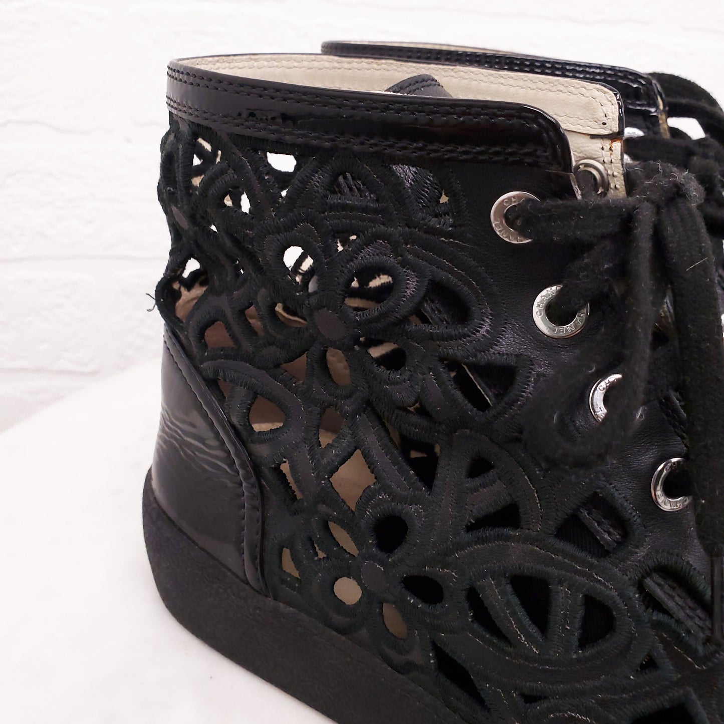 CHANEL LACE BLACK HIGHTOP SNEAKERS - SIZE 40