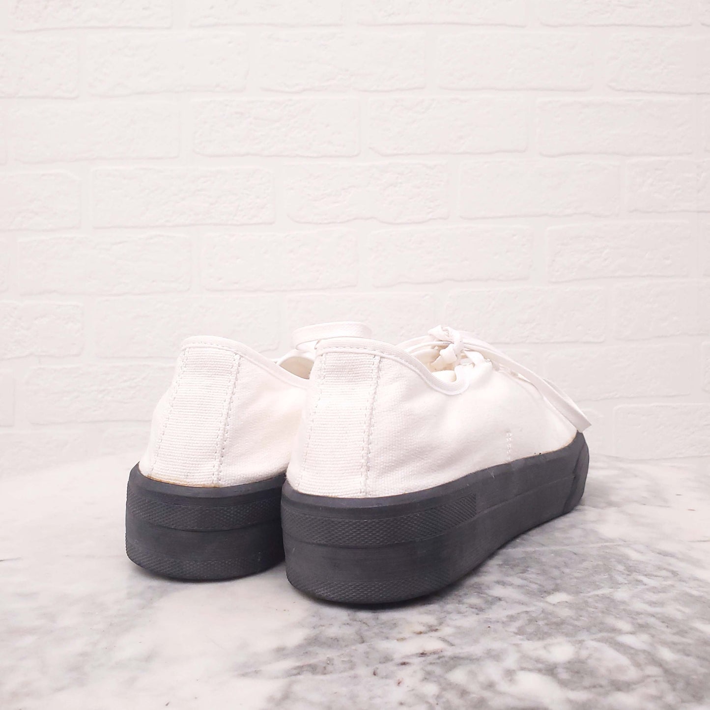 JIL SANDER WHITE SNEAKERS - SIZE 38 MENS/40 WOMENS