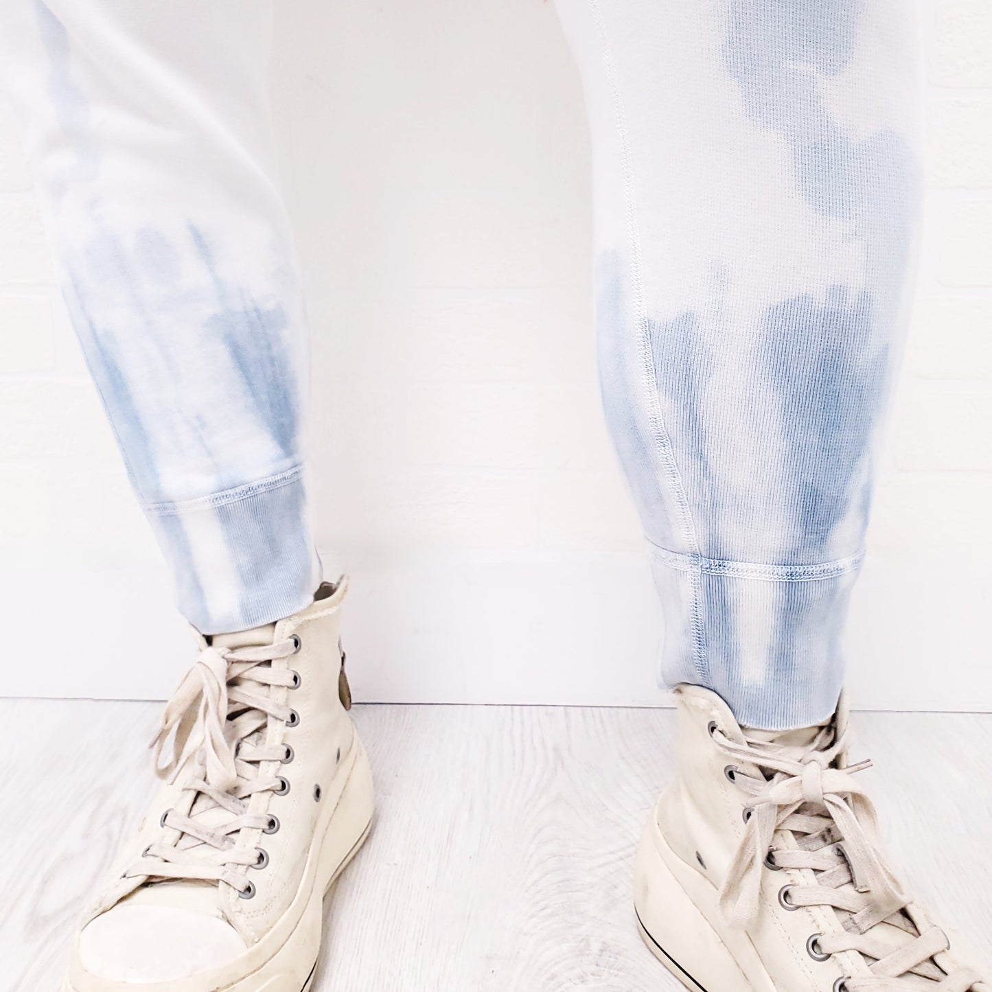 NILI LOTAN BLUE TIE DYE SWEATPANTS - SIZE S