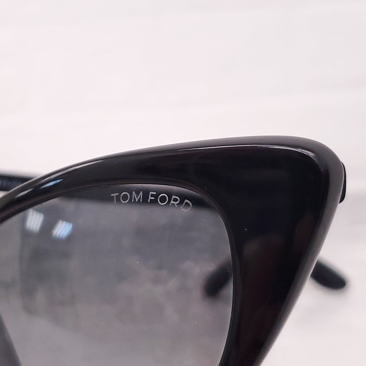 TOM FORD BLACK CAT EYE SUNGLASSES