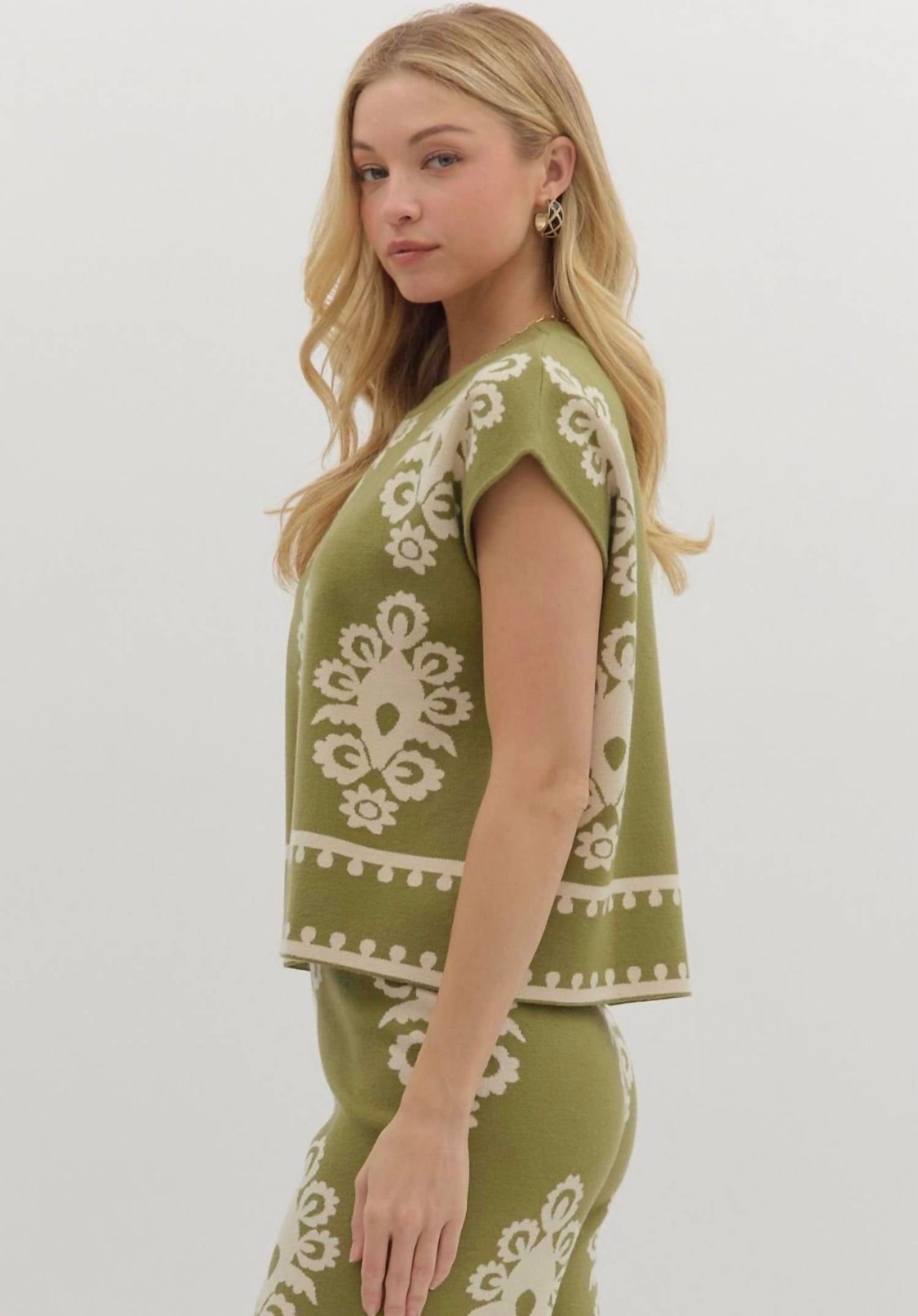 Kint Sweater Top In Olive