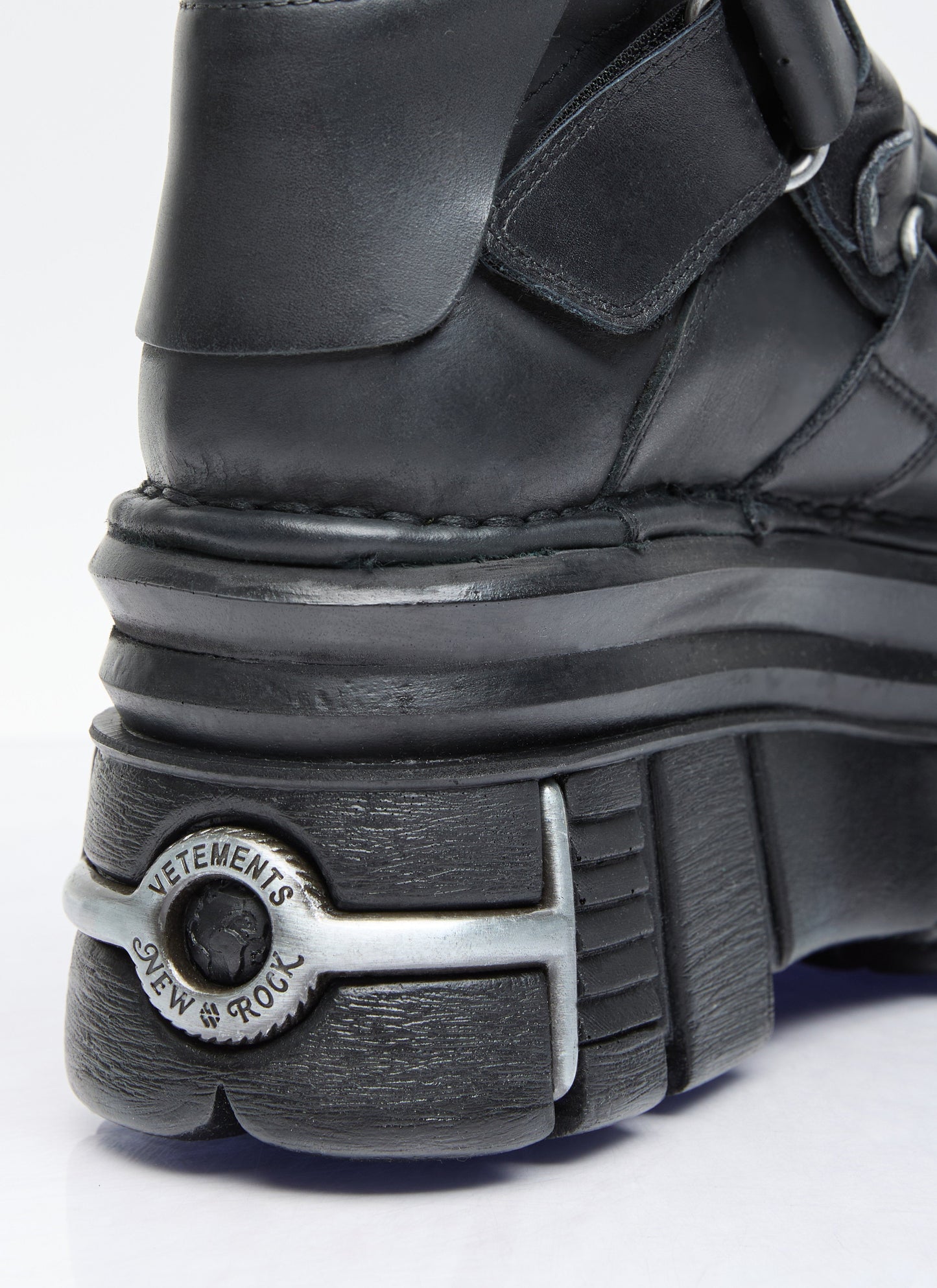 Vetements Men Tower Boots